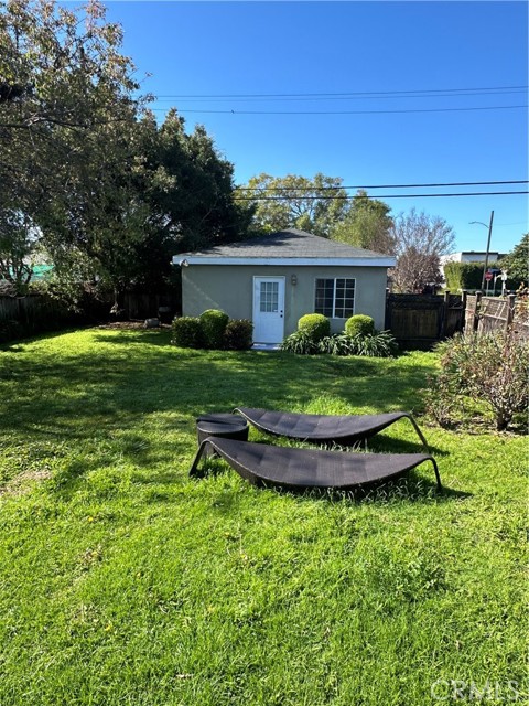 2303 Amherst Avenue, Los Angeles CA: https://media.crmls.org/medias/5aea6163-1d94-4832-b766-e46e9d084dbb.jpg