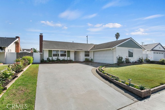 17592 Misty Ln, Huntington Beach, CA 92649