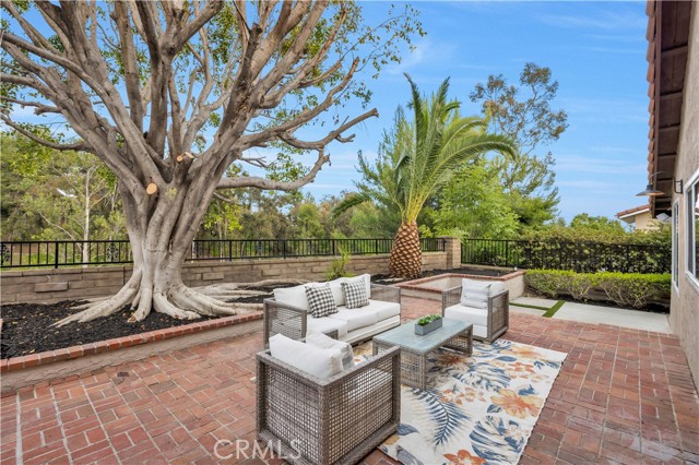 27662 Esla, Mission Viejo CA: https://media.crmls.org/medias/5aeb6c4e-9498-476e-aff3-1ad018931035.jpg
