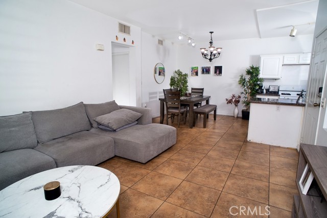 Detail Gallery Image 5 of 16 For 20000 Plum Canyon, Saugus,  CA 91350 - 2 Beds | 2 Baths