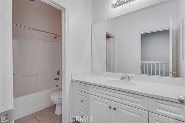 Detail Gallery Image 29 of 44 For 5005 Silvery Jewel, Bakersfield,  CA 93313 - 5 Beds | 3/1 Baths