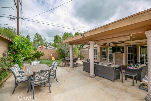 13353 Sylvan Street, Van Nuys CA: https://media.crmls.org/medias/5aec92db-8c69-4978-b2c8-06b7781fc703.jpg