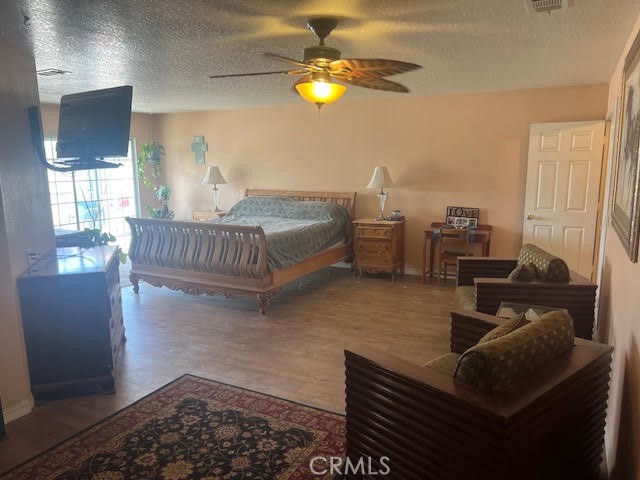 19821 Danielle Way, Apple Valley CA: https://media.crmls.org/medias/5aec94cd-7287-4ed7-9f3a-3bfa8325234a.jpg