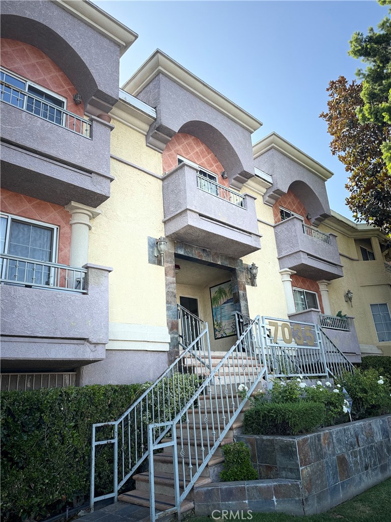 7035 Woodley Avenue #113