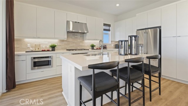 450 Loon, Irvine CA: https://media.crmls.org/medias/5aed6951-b04a-4d04-8efe-eb292e8df031.jpg