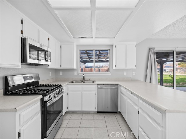 Detail Gallery Image 12 of 30 For 15394 Ute, Apple Valley,  CA 92307 - 3 Beds | 2 Baths