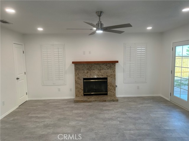 Detail Gallery Image 8 of 19 For 10352 Primrose Ct, Hesperia,  CA 92345 - 4 Beds | 3 Baths