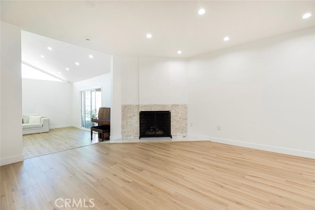 Detail Gallery Image 24 of 57 For 7106 Teesdale Ave, North Hollywood,  CA 91605 - 3 Beds | 2 Baths