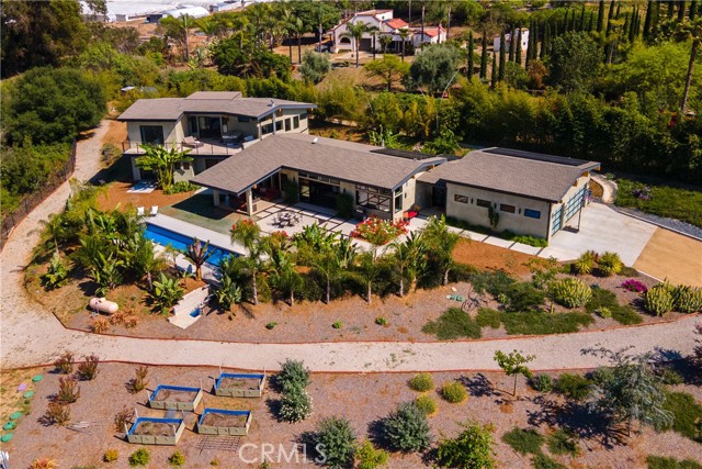 1088 Via Conca Doro, Vista CA: https://media.crmls.org/medias/5aedfe37-01c7-4a05-ba27-b9426d3e448d.jpg