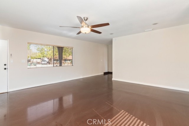 15175 Macias, Lake Elsinore CA: https://media.crmls.org/medias/5aedffe0-ed20-421a-b462-f4cd04ed722d.jpg