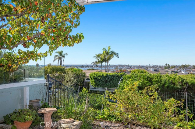 Detail Gallery Image 27 of 40 For 1727 Galatea Ter, Corona Del Mar,  CA 92625 - 3 Beds | 2 Baths