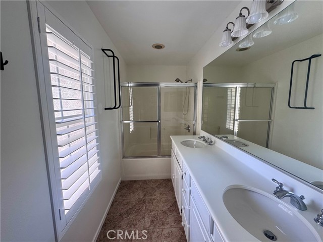 32 Three Vines Court, Ladera Ranch CA: https://media.crmls.org/medias/5aee362b-3e60-4b5c-8d2b-04f1ca977c82.jpg