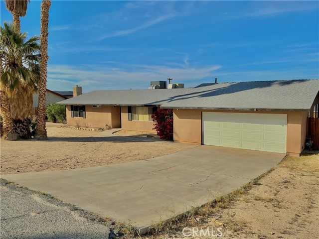 Detail Gallery Image 2 of 39 For 73842 White Sands, Twentynine Palms,  CA 92277 - 4 Beds | 2 Baths