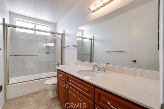 Detail Gallery Image 10 of 15 For 19082 Plum Tree Ln, Huntington Beach,  CA 92646 - 4 Beds | 3 Baths