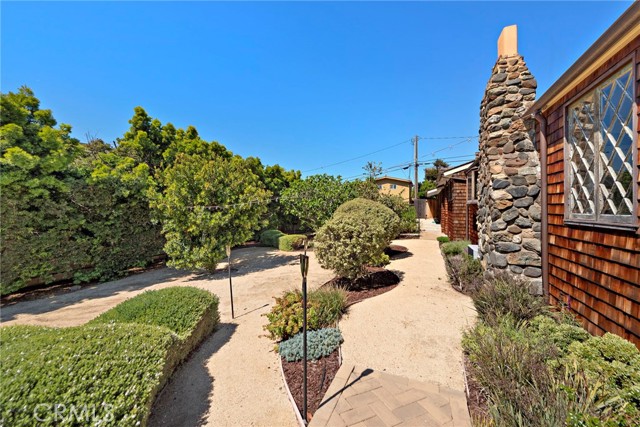 Detail Gallery Image 4 of 30 For 274 Wave St, Laguna Beach,  CA 92651 - 3 Beds | 2 Baths