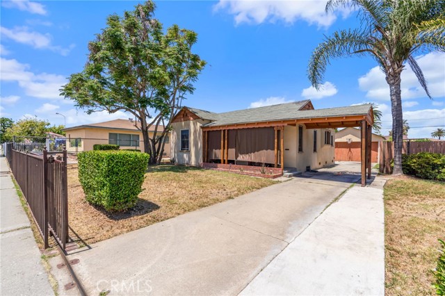 Detail Gallery Image 1 of 32 For 1415 W 104th St, Los Angeles,  CA 90047 - 2 Beds | 1 Baths