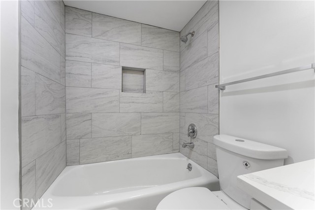 Detail Gallery Image 13 of 25 For 1015 N Michillinda Ave #114,  Pasadena,  CA 91107 - 2 Beds | 2 Baths