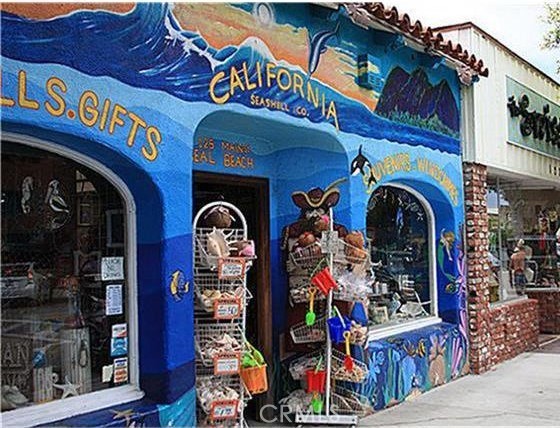 815 Marvista S Avenue, Seal Beach CA: https://media.crmls.org/medias/5af2c234-6bf7-4d28-ae21-ae002eeb7063.jpg