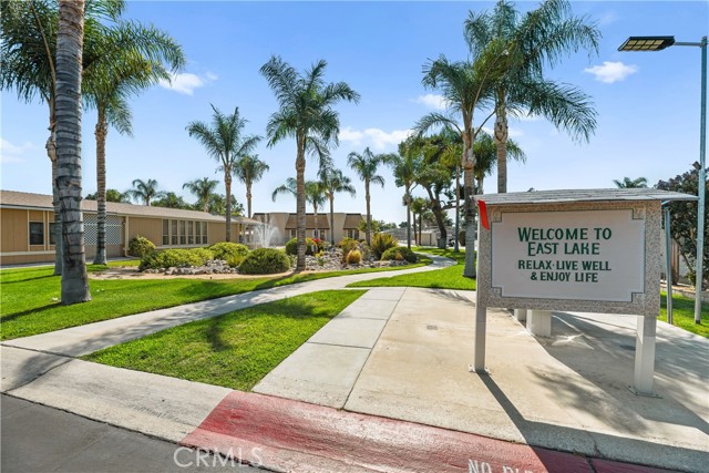 1735 Mango Way, Hemet CA: https://media.crmls.org/medias/5af2c908-0f27-48d7-b578-4c6b44e3fab8.jpg