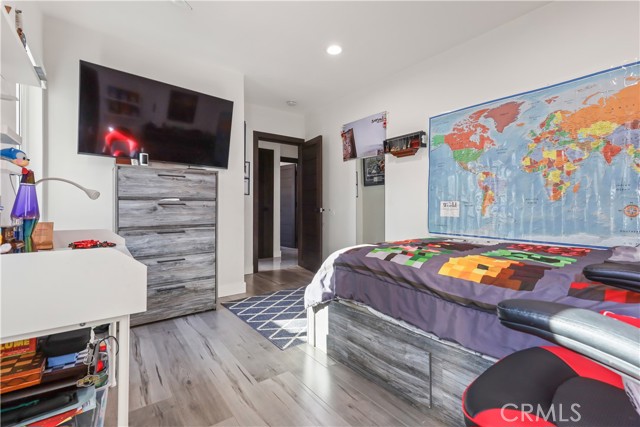 Image 30 of 40 For 2240 Parish  