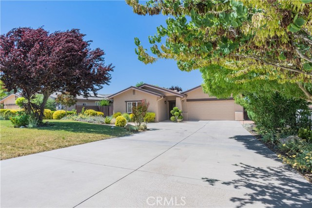 403 Montebello Oaks Drive, Paso Robles CA: https://media.crmls.org/medias/5af54abf-fc28-4d75-bb50-ccb674c11aed.jpg