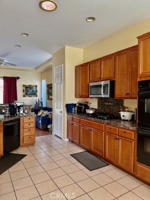 Image 4 of 14 For 79870 Barcelona Drive