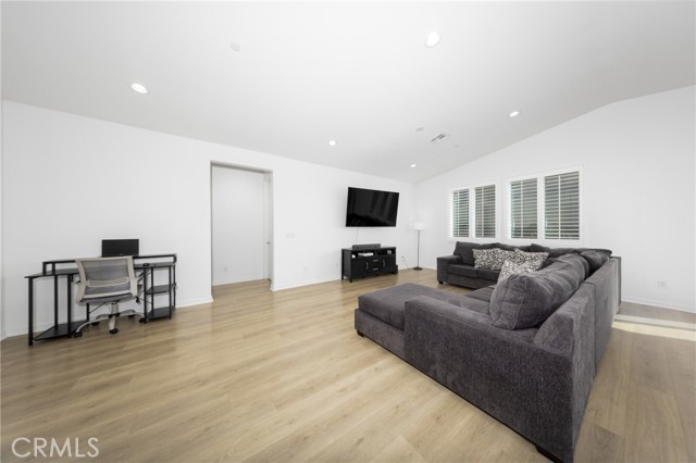 Detail Gallery Image 7 of 49 For 7975 Sorrento, Highland,  CA 92346 - 4 Beds | 3 Baths