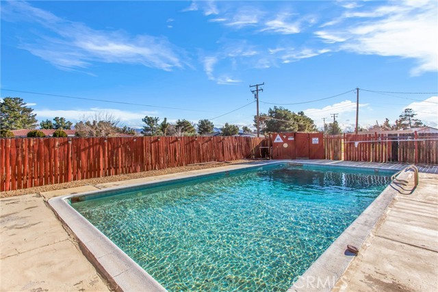 Detail Gallery Image 29 of 45 For 13447 Iroquois Rd, Apple Valley,  CA 92308 - 4 Beds | 3 Baths