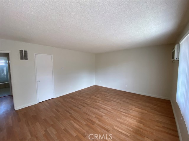 11843 Hamlin Street photo 8