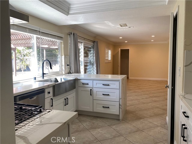 Detail Gallery Image 15 of 52 For 16563 Mount Shelly, Fountain Valley,  CA 92708 - 4 Beds | 3 Baths