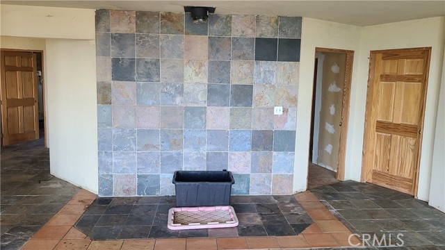 9176 Upper Lake Lucerne Road, Upper Lake CA: https://media.crmls.org/medias/5af7e1ce-eb42-4891-b6f7-164550f5e99b.jpg
