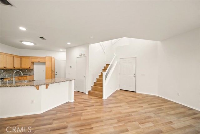 Detail Gallery Image 15 of 53 For 594 Yarrow Dr, Simi Valley,  CA 93065 - 3 Beds | 2/1 Baths