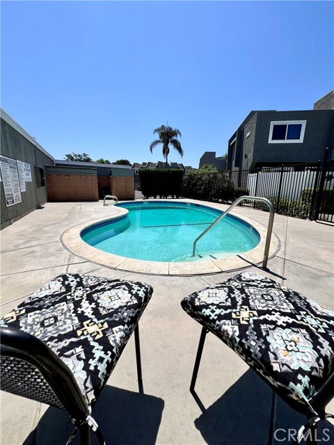 Detail Gallery Image 13 of 13 For 13855 Saranac Dr #F,  Whittier,  CA 90604 - 2 Beds | 1/1 Baths