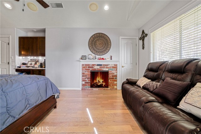 Image 18 of 28 For 5871 Argyle Way