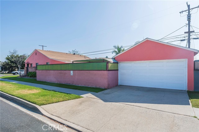 8602 Mory Street, Downey, California 90242, 3 Bedrooms Bedrooms, ,2 BathroomsBathrooms,Single Family Residence,For Sale,Mory,OC24206559