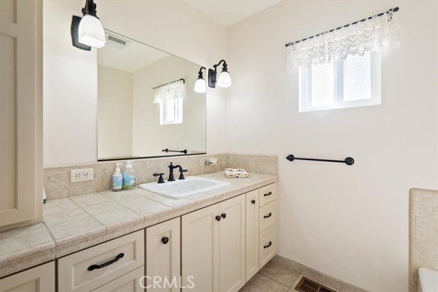 Detail Gallery Image 14 of 37 For 475 Hacienda Dr, Cayucos,  CA 93430 - 3 Beds | 2 Baths