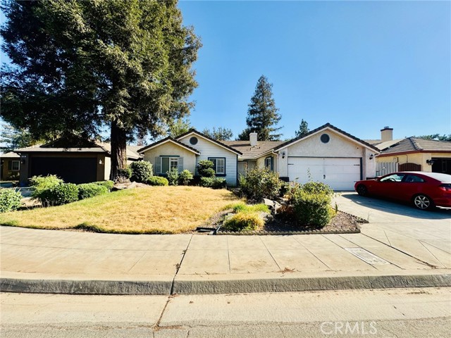 Detail Gallery Image 4 of 26 For 4189 W Providence Ave, Fresno,  CA 93722 - 3 Beds | 2 Baths