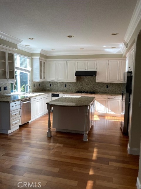 Detail Gallery Image 6 of 8 For 74 Pacific Crest, Irvine,  CA 92602 - 4 Beds | 3 Baths