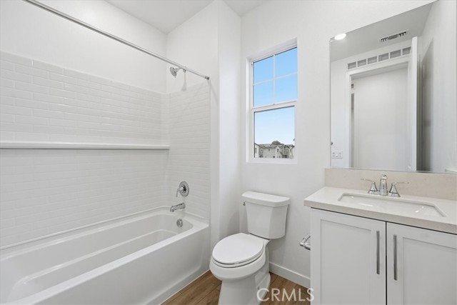 Detail Gallery Image 21 of 28 For 2520 Bombay St, South El Monte,  CA 91733 - 4 Beds | 3/1 Baths