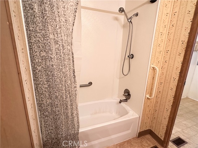 1500 Held Drive, Modesto CA: https://media.crmls.org/medias/5afc38cf-b5fc-4aa1-8487-6d6a1d02406e.jpg