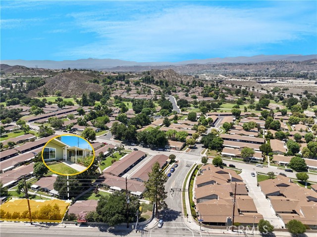 Detail Gallery Image 38 of 50 For 19118 Avenue of the Oaks #B,  Newhall,  CA 91321 - 2 Beds | 1 Baths