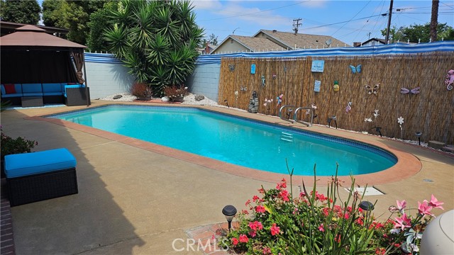 Detail Gallery Image 40 of 44 For 17912 Gridley Rd, Artesia,  CA 90701 - 4 Beds | 3 Baths