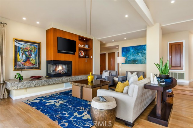 Detail Gallery Image 9 of 44 For 1598 Skyline Dr, Laguna Beach,  CA 92651 - 3 Beds | 3/1 Baths