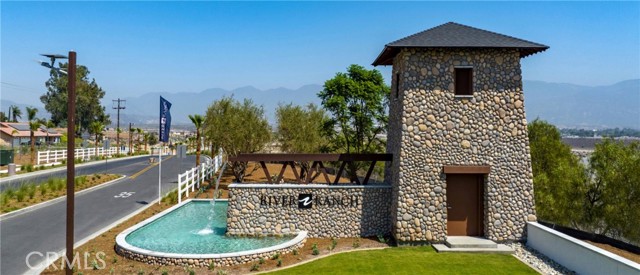 2454 Gunner Ridge Way, Rialto CA: https://media.crmls.org/medias/5afeb4ea-e9fa-4357-bf31-0abb3a18d769.jpg