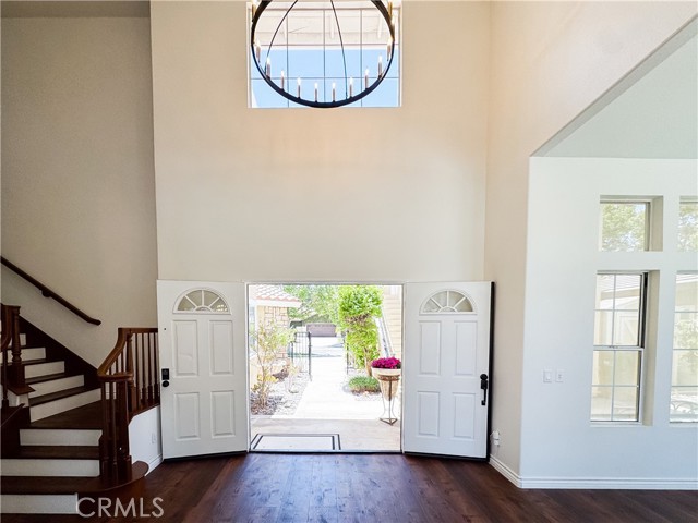 Detail Gallery Image 9 of 48 For 1035 Summerplace Ct, Corona,  CA 92881 - 5 Beds | 4 Baths