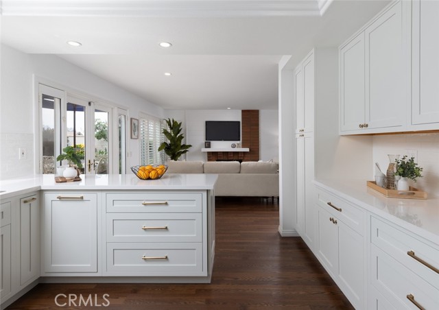 6230 E Bryce Avenue, Orange CA: https://media.crmls.org/medias/5aff0084-b9ce-422c-a208-132ad732a32e.jpg