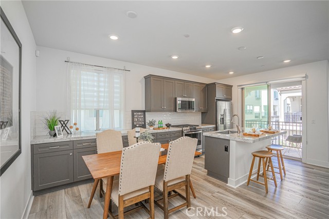 18292 Iris Lane, Yorba Linda CA: https://media.crmls.org/medias/5aff2827-75be-498e-879d-f212d82cedd8.jpg