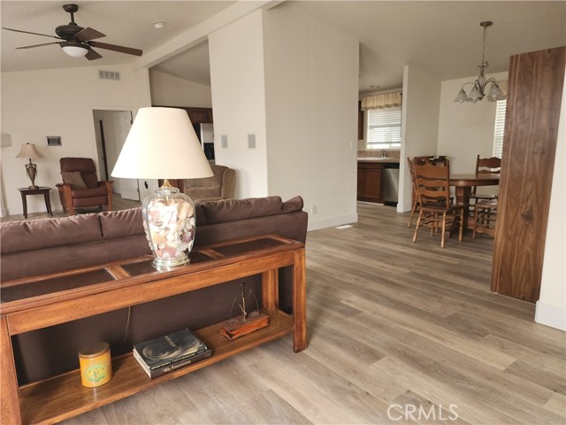 Detail Gallery Image 5 of 13 For 310 Magpie, Fountain Valley,  CA 92708 - 3 Beds | 2 Baths