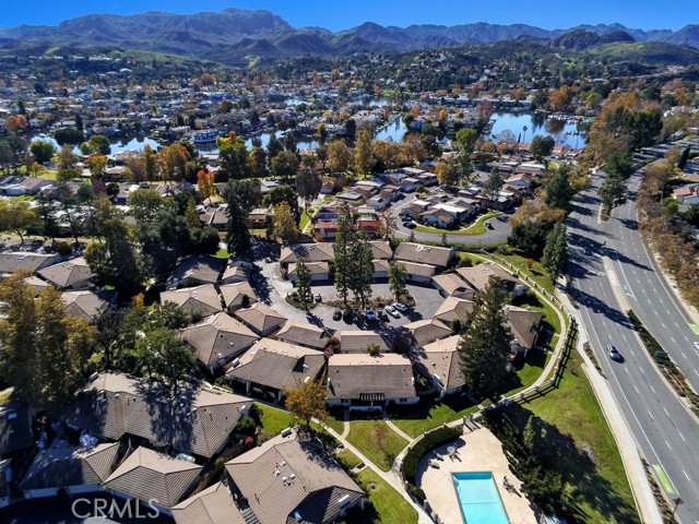 Detail Gallery Image 10 of 17 For 1104 Glenbridge Cir, Westlake Village,  CA 91361 - 2 Beds | 2 Baths