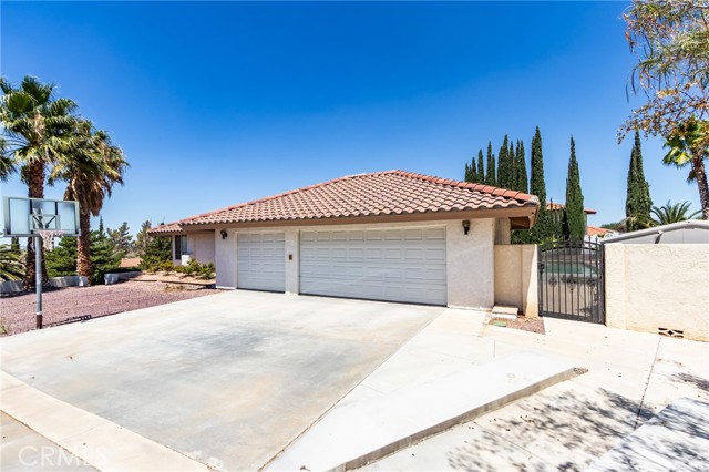 20003 Waco Road, Apple Valley CA: https://media.crmls.org/medias/5aff6c17-9ed7-4214-bde2-782611f0bea7.jpg